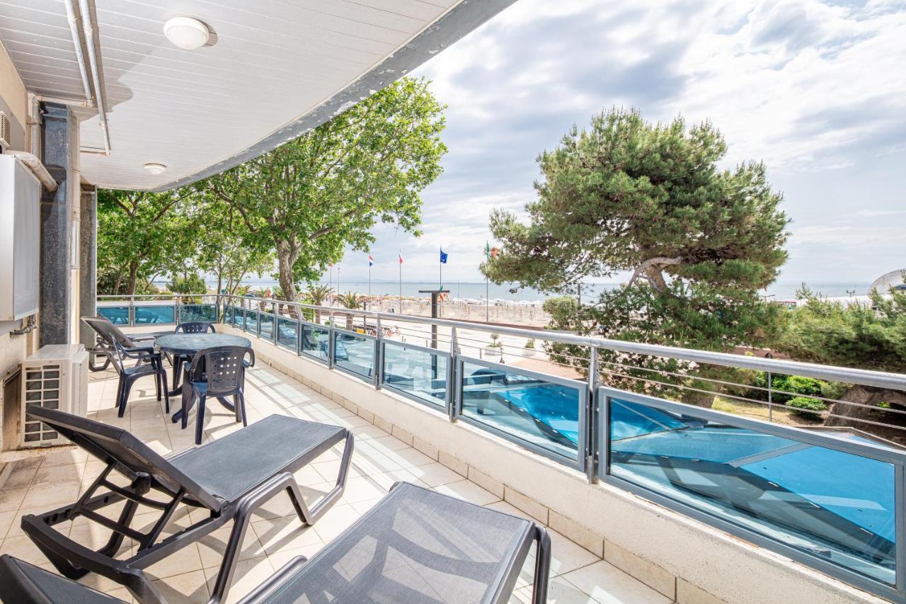 Monaco Apartments Линьяно-Саббьядоро Экстерьер фото